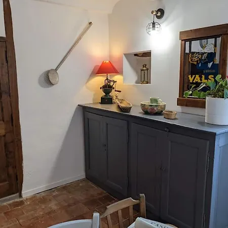Maison Ardechoise بيت للعطل فال لي با